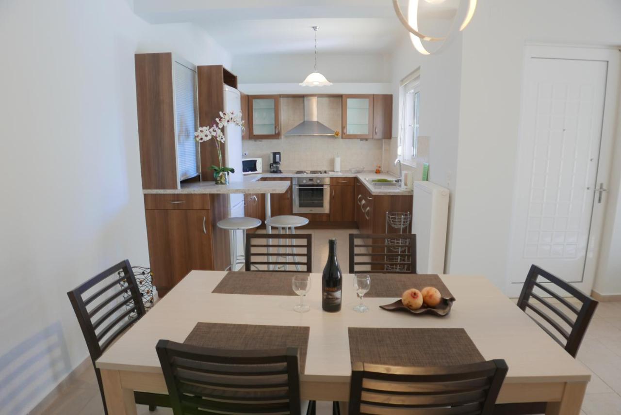 Renting House Galini *